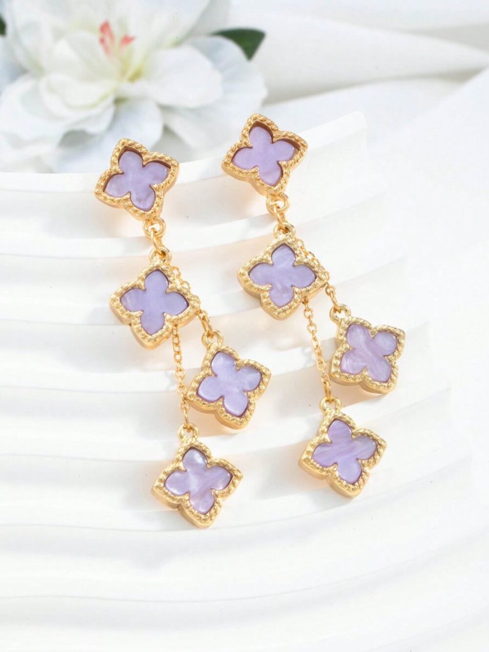 Mauve Purple Elegant Women's Romantic Four-Leaf Clover Dangle Earrings - Picture 3 of 4